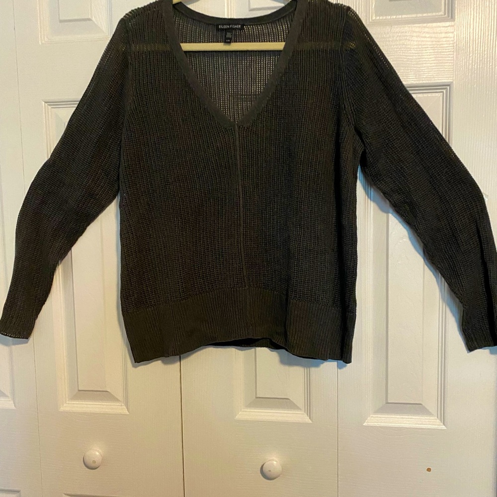 Long sleeve lightweight sweater